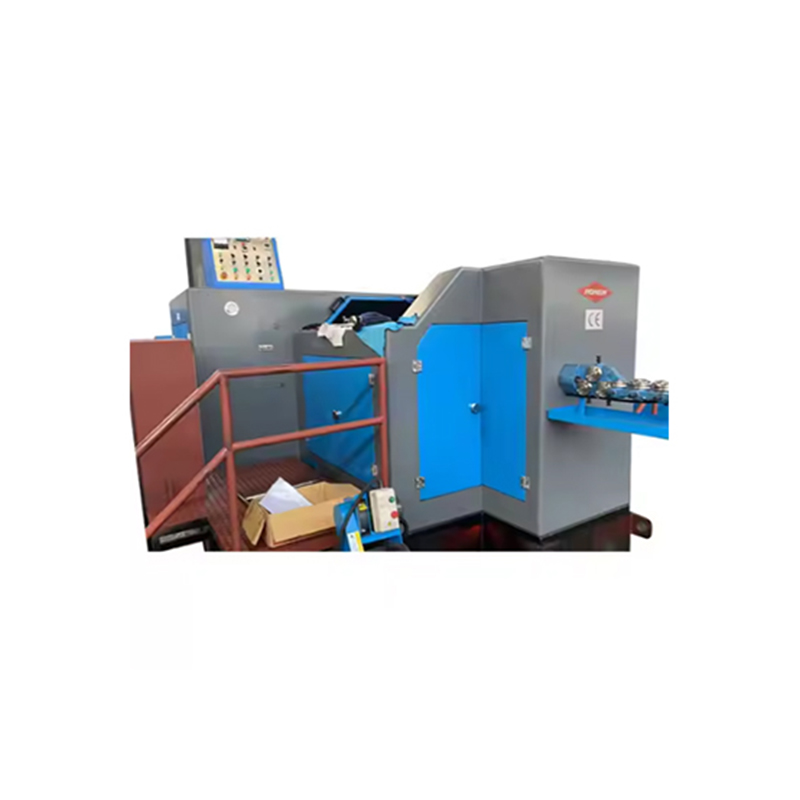 Machine de fabrication de boulons robustes