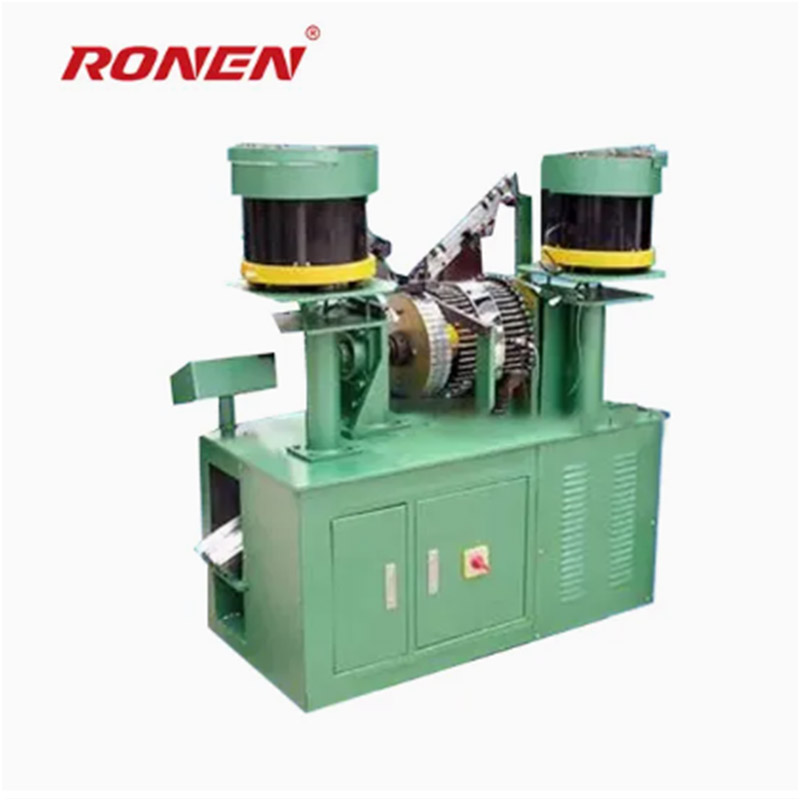 Machine de fabrication de rivets