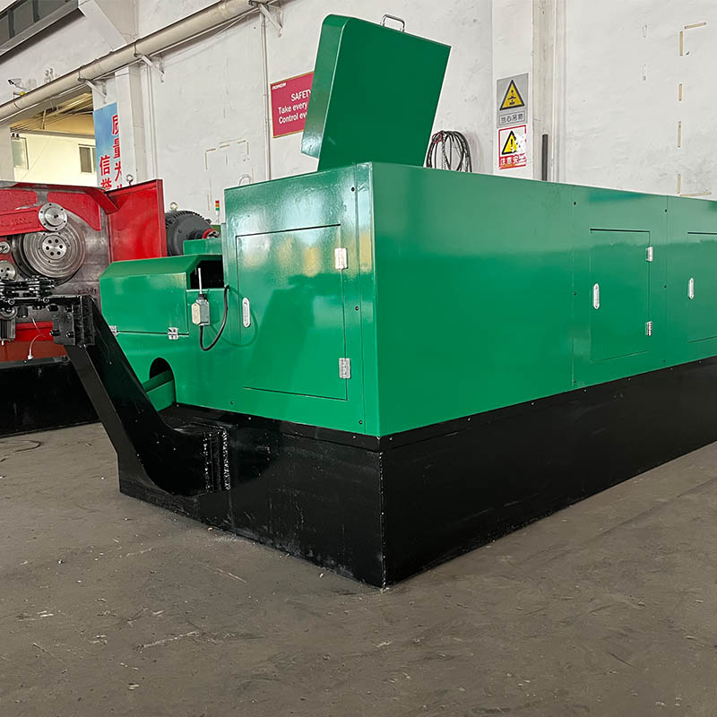 Machine de fabrication d'écrous métalliques à six stations