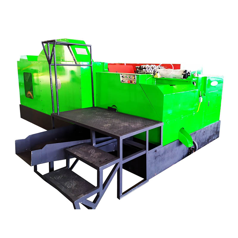 Machine de formation de noix carrée