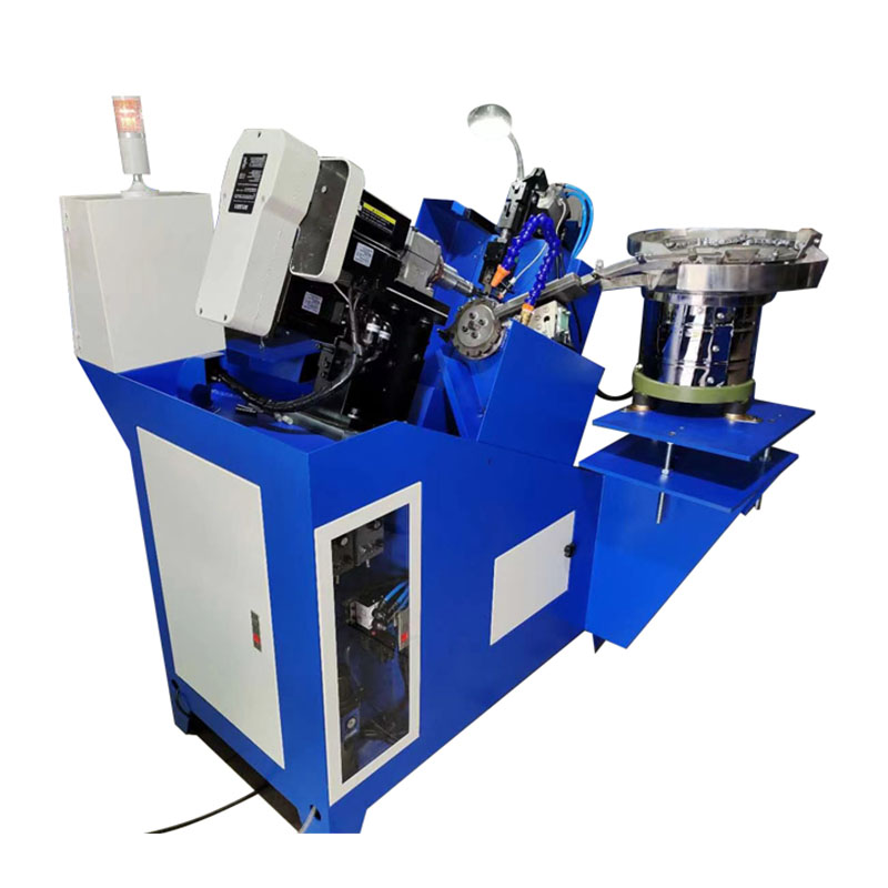Machine à tarauder les écrous à souder carrés